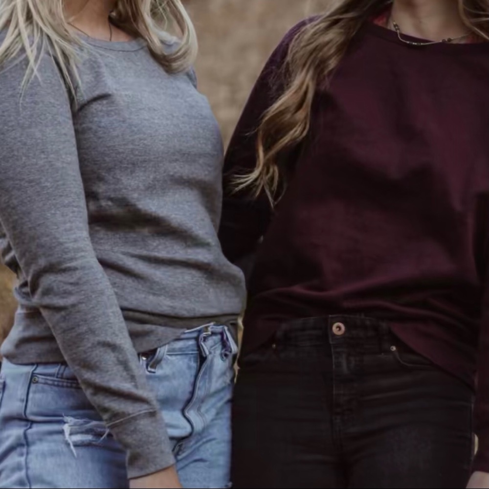 Independent: lightweight perfect sweatshirt